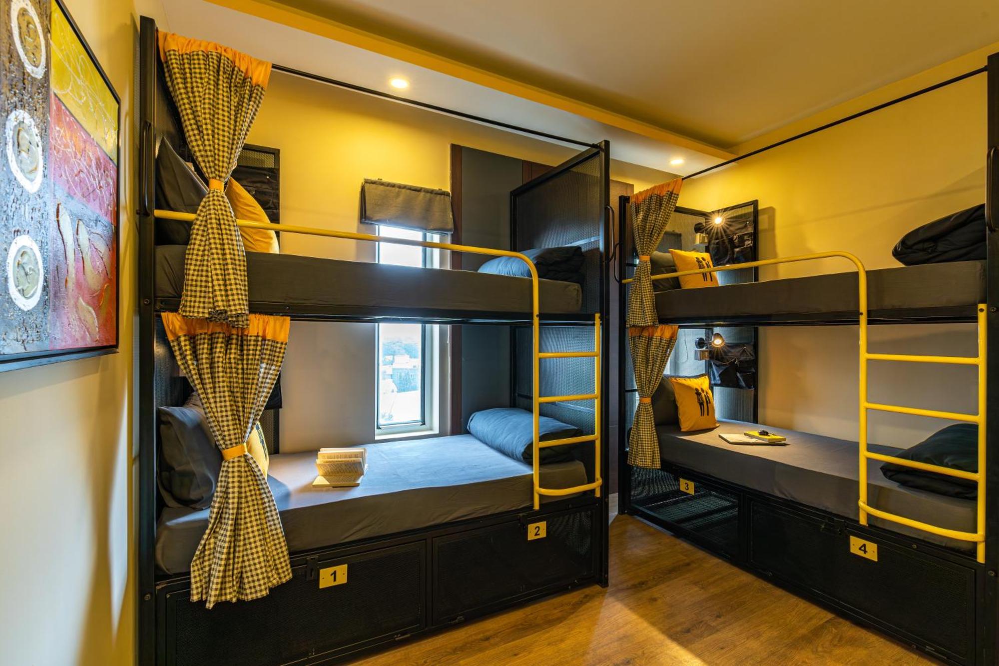 The Hosteller Bangalore, Brigade Road Bilik gambar